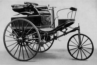 alt="Benz Patent-Motorwagen"